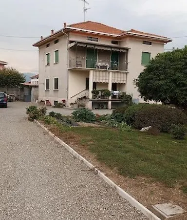A Due Passi Dal D'orta